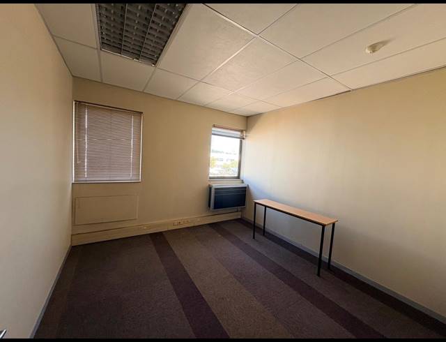 256M² OFFICE TO LET IN NOORDWYK